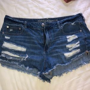 AE distressed tomgirl shortie Jean Shorts